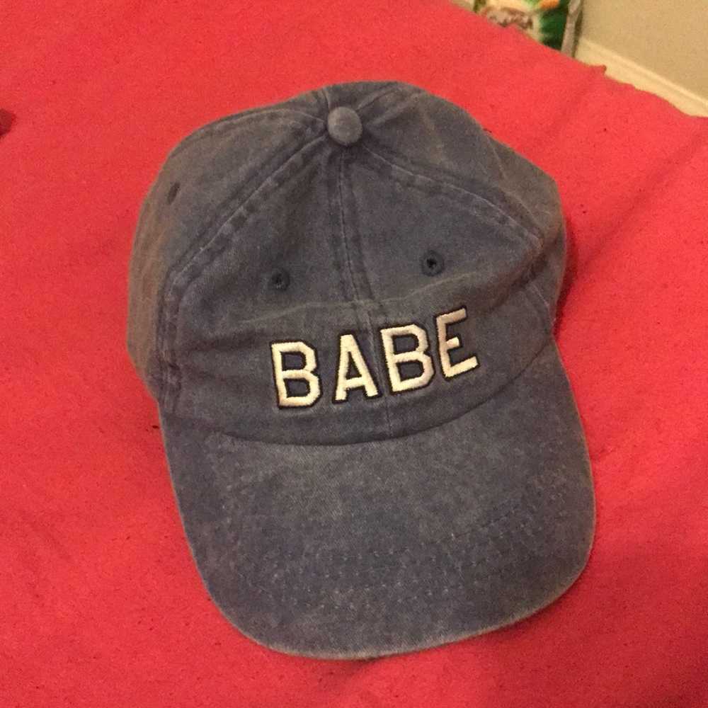“Babe” hat